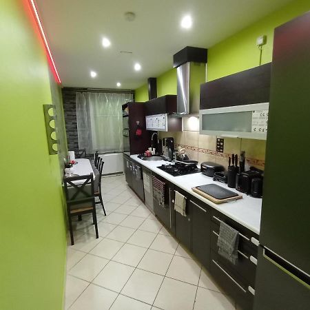APARTAMENT VENGE -CAŁE MIESZKANIE 46m2 NA WYŁĄCZNOŚĆ - Z JEDNĄ SYPIALNIĄ I JEDNYM SYPIALNO-SALONEM -3 PIĘTRO BEZ WINDY- REZERWACJA BEZ KARTY KREDYTOWEJ-KLIMATYZACJA-NETFLIX-2 ŁÓŻECZKA DZIECIĘCE-ŚNIADANIE XXL 30zł Breslavia Exterior foto