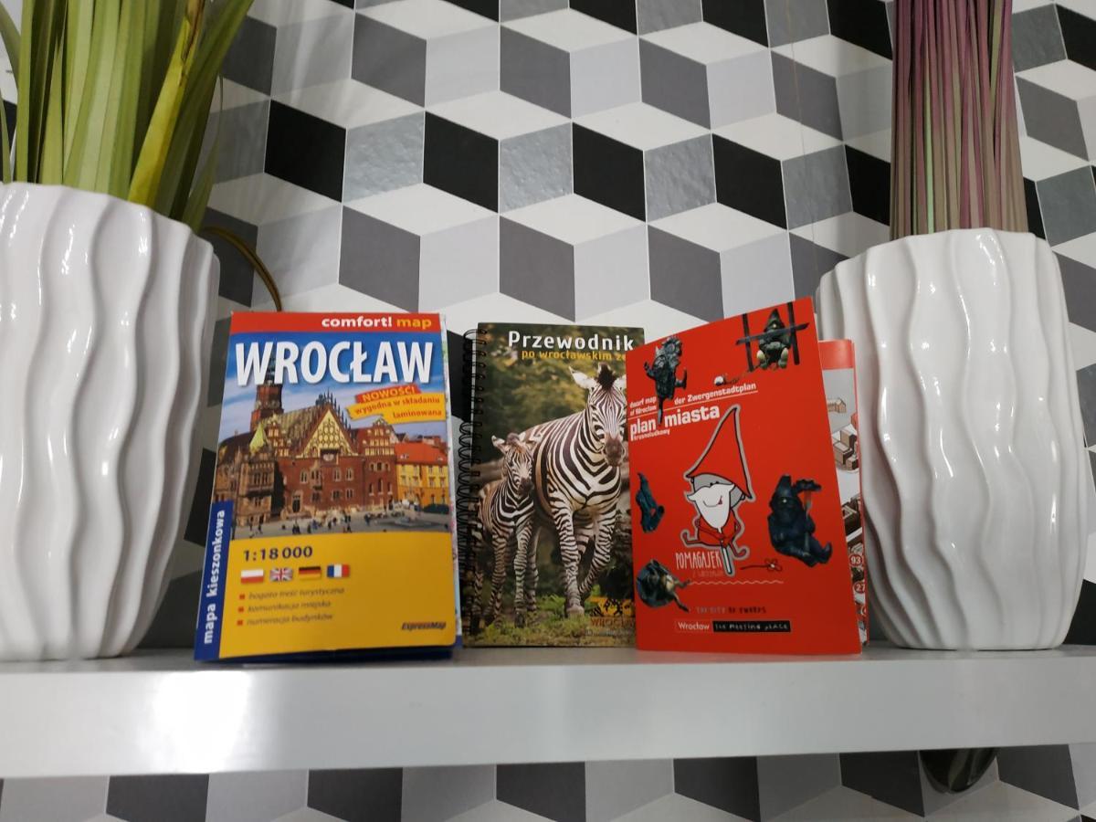 APARTAMENT VENGE -CAŁE MIESZKANIE 46m2 NA WYŁĄCZNOŚĆ - Z JEDNĄ SYPIALNIĄ I JEDNYM SYPIALNO-SALONEM -3 PIĘTRO BEZ WINDY- REZERWACJA BEZ KARTY KREDYTOWEJ-KLIMATYZACJA-NETFLIX-2 ŁÓŻECZKA DZIECIĘCE-ŚNIADANIE XXL 30zł Breslavia Exterior foto