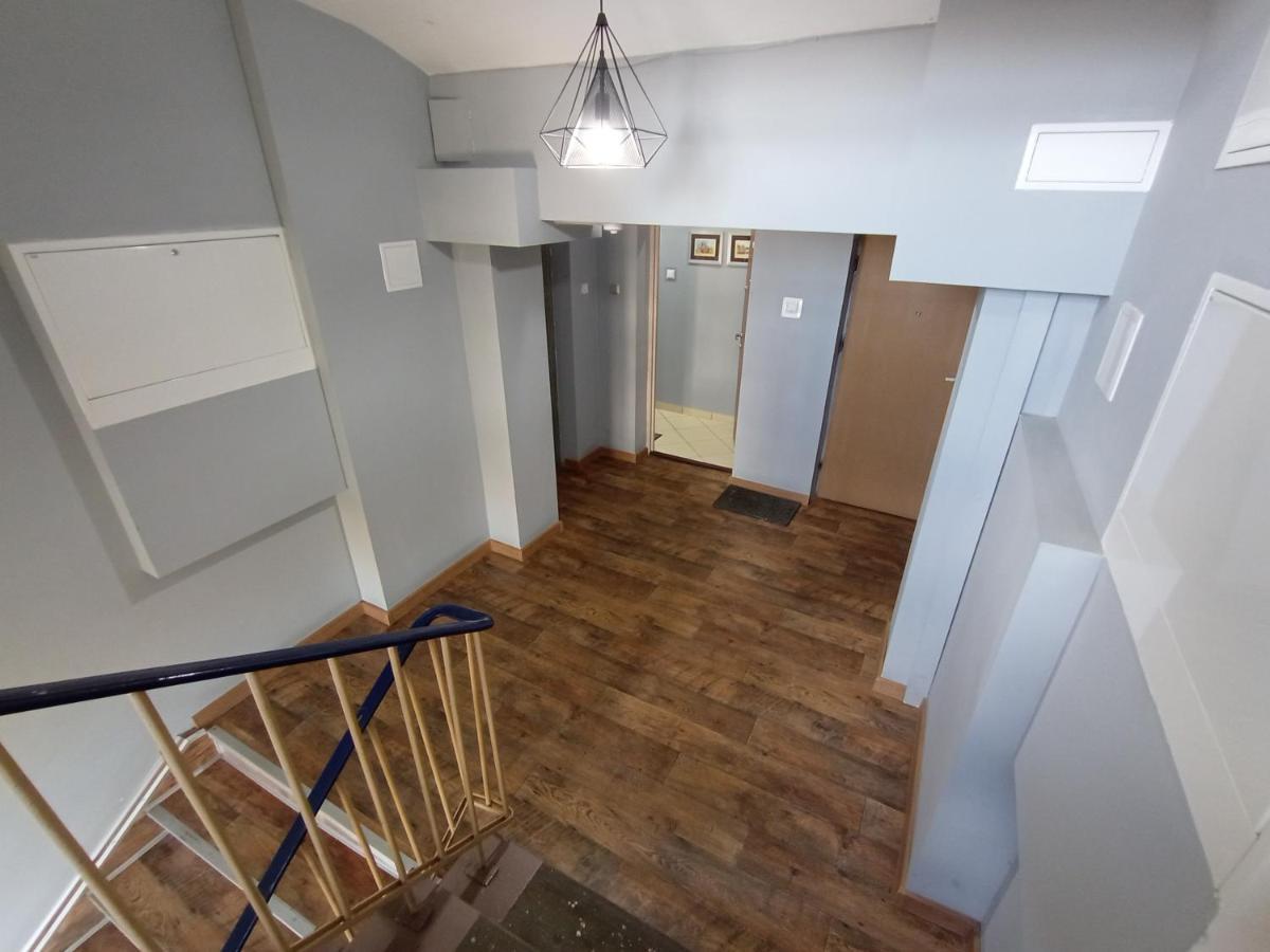 APARTAMENT VENGE -CAŁE MIESZKANIE 46m2 NA WYŁĄCZNOŚĆ - Z JEDNĄ SYPIALNIĄ I JEDNYM SYPIALNO-SALONEM -3 PIĘTRO BEZ WINDY- REZERWACJA BEZ KARTY KREDYTOWEJ-KLIMATYZACJA-NETFLIX-2 ŁÓŻECZKA DZIECIĘCE-ŚNIADANIE XXL 30zł Breslavia Exterior foto