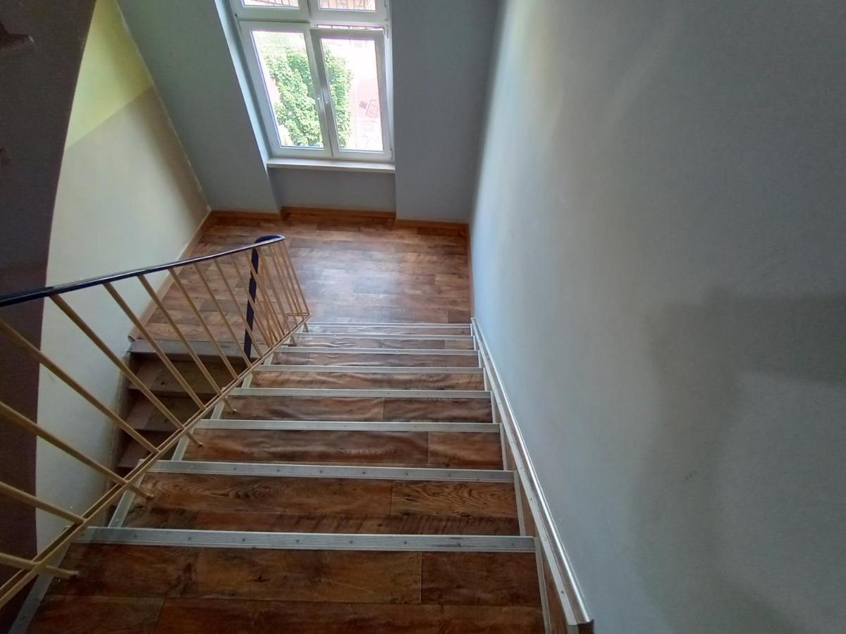 APARTAMENT VENGE -CAŁE MIESZKANIE 46m2 NA WYŁĄCZNOŚĆ - Z JEDNĄ SYPIALNIĄ I JEDNYM SYPIALNO-SALONEM -3 PIĘTRO BEZ WINDY- REZERWACJA BEZ KARTY KREDYTOWEJ-KLIMATYZACJA-NETFLIX-2 ŁÓŻECZKA DZIECIĘCE-ŚNIADANIE XXL 30zł Breslavia Exterior foto