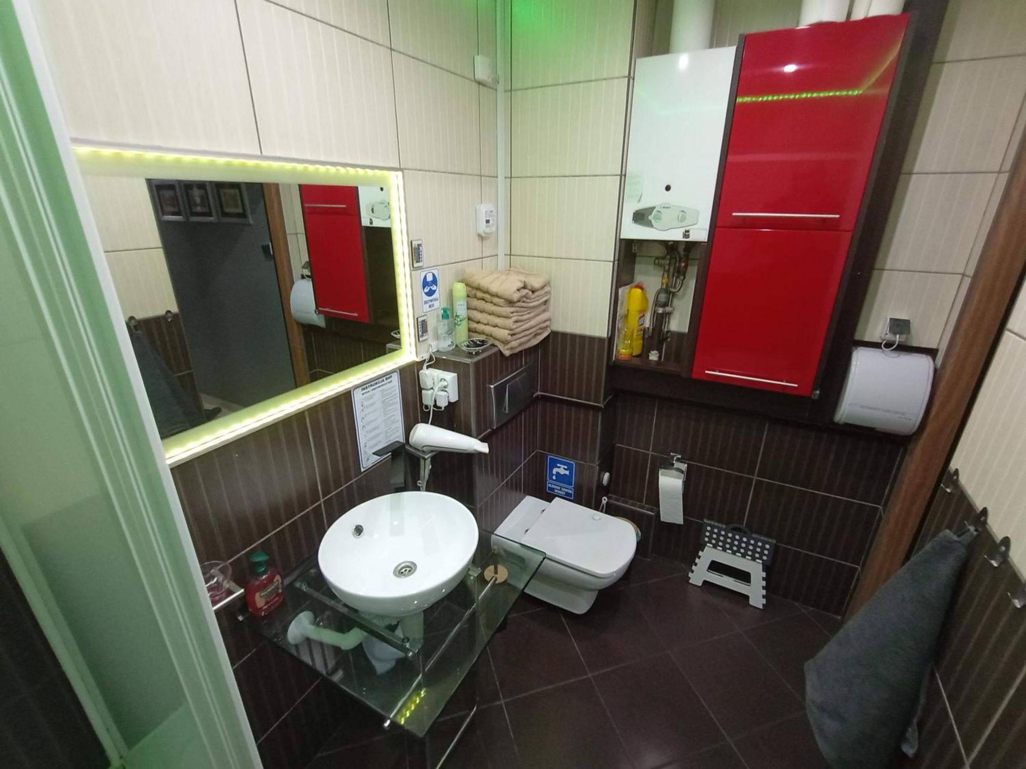 APARTAMENT VENGE -CAŁE MIESZKANIE 46m2 NA WYŁĄCZNOŚĆ - Z JEDNĄ SYPIALNIĄ I JEDNYM SYPIALNO-SALONEM -3 PIĘTRO BEZ WINDY- REZERWACJA BEZ KARTY KREDYTOWEJ-KLIMATYZACJA-NETFLIX-2 ŁÓŻECZKA DZIECIĘCE-ŚNIADANIE XXL 30zł Breslavia Exterior foto