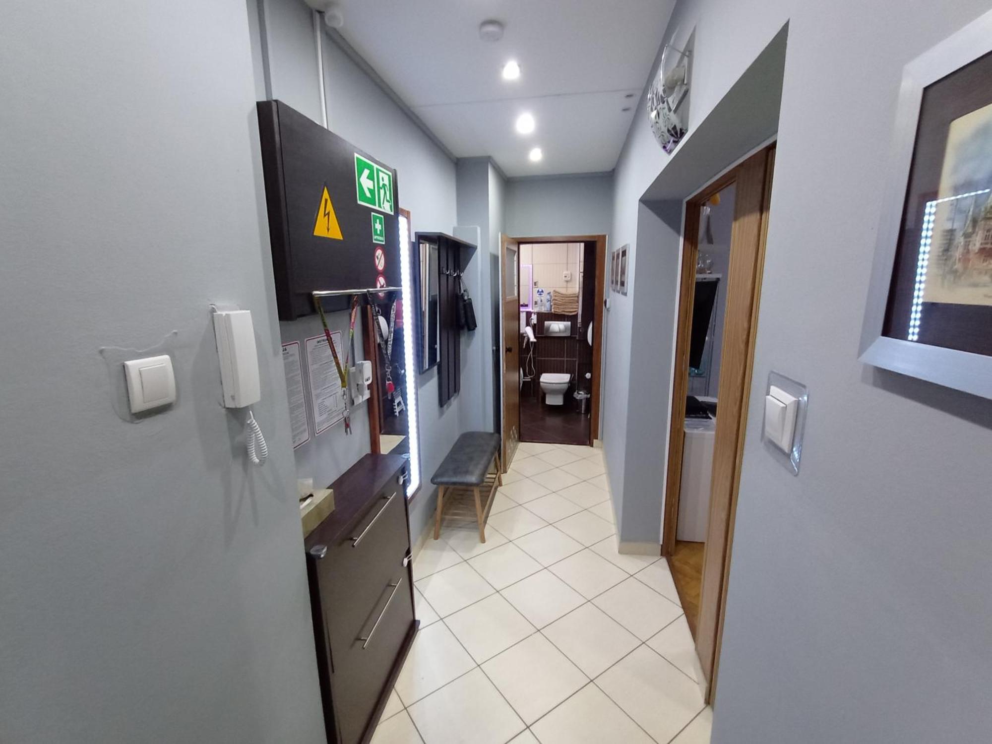APARTAMENT VENGE -CAŁE MIESZKANIE 46m2 NA WYŁĄCZNOŚĆ - Z JEDNĄ SYPIALNIĄ I JEDNYM SYPIALNO-SALONEM -3 PIĘTRO BEZ WINDY- REZERWACJA BEZ KARTY KREDYTOWEJ-KLIMATYZACJA-NETFLIX-2 ŁÓŻECZKA DZIECIĘCE-ŚNIADANIE XXL 30zł Breslavia Exterior foto