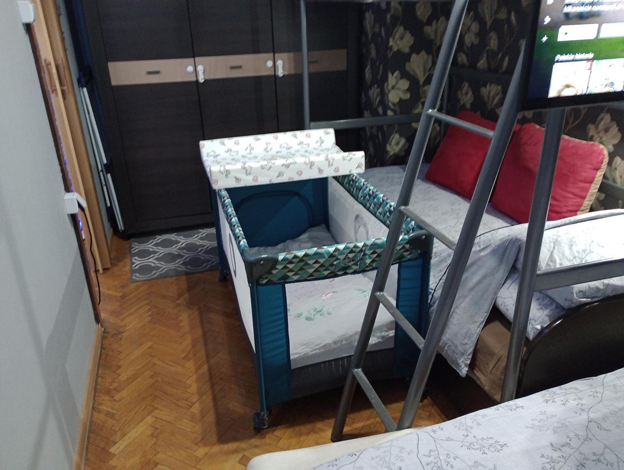 APARTAMENT VENGE -CAŁE MIESZKANIE 46m2 NA WYŁĄCZNOŚĆ - Z JEDNĄ SYPIALNIĄ I JEDNYM SYPIALNO-SALONEM -3 PIĘTRO BEZ WINDY- REZERWACJA BEZ KARTY KREDYTOWEJ-KLIMATYZACJA-NETFLIX-2 ŁÓŻECZKA DZIECIĘCE-ŚNIADANIE XXL 30zł Breslavia Exterior foto