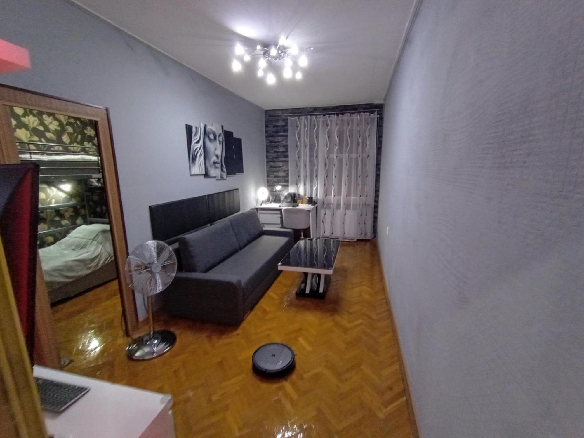 APARTAMENT VENGE -CAŁE MIESZKANIE 46m2 NA WYŁĄCZNOŚĆ - Z JEDNĄ SYPIALNIĄ I JEDNYM SYPIALNO-SALONEM -3 PIĘTRO BEZ WINDY- REZERWACJA BEZ KARTY KREDYTOWEJ-KLIMATYZACJA-NETFLIX-2 ŁÓŻECZKA DZIECIĘCE-ŚNIADANIE XXL 30zł Breslavia Exterior foto
